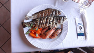 Nikos Fish Tavern, Methoni Pierias. Hello Thessaloniki, Hello Travelers