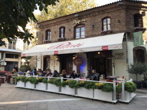 Palati Restaurant and Live Music Tavern, Ladadika, Thessaloniki. Παλάτι στα Λαδάδικα