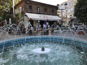 Palati Restaurant and Live Music Tavern, Ladadika, Thessaloniki. Παλάτι στα Λαδάδικα