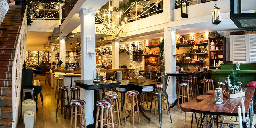20 Cafe Bars And Restaurants With International Atmosphere!